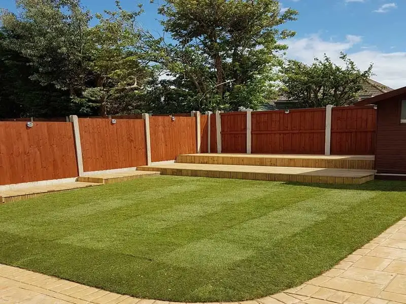 fencing specialists in bath